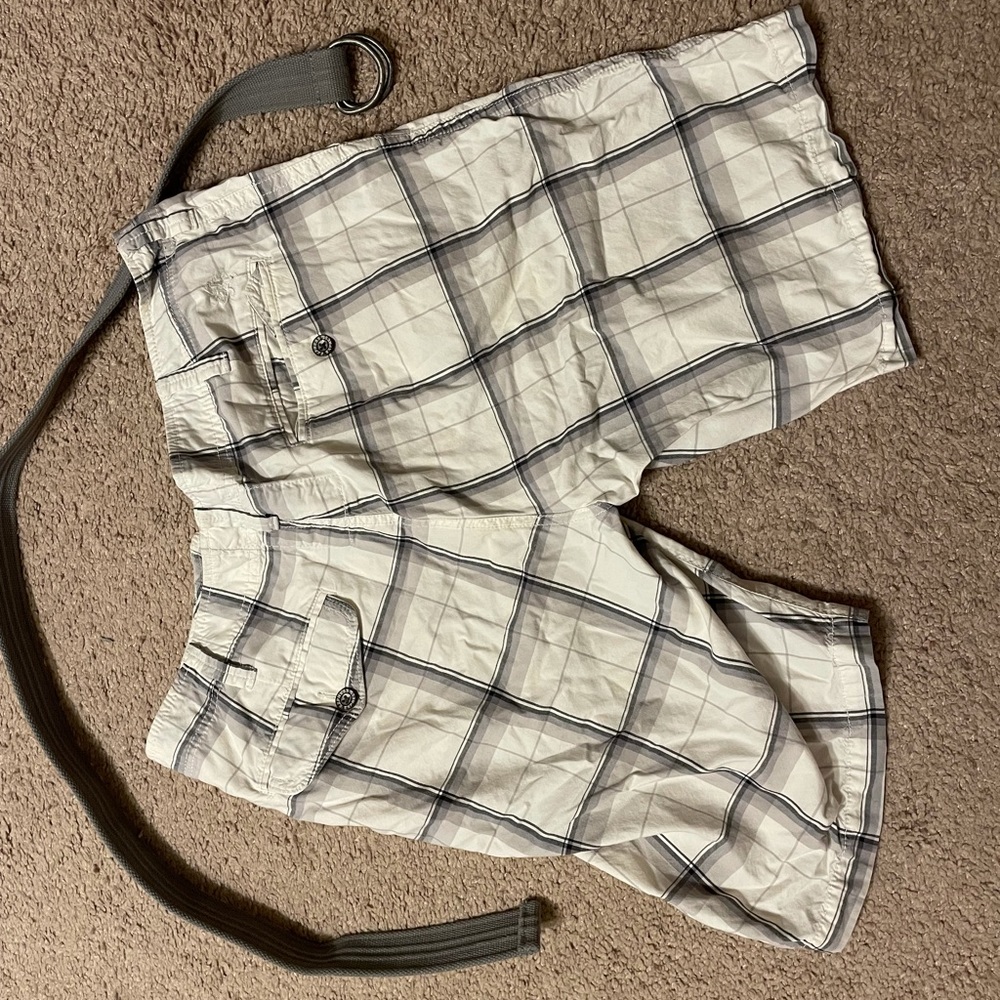 Men’s Express Shorts/Belt Bundle Size 34 - Picture 2 of 2